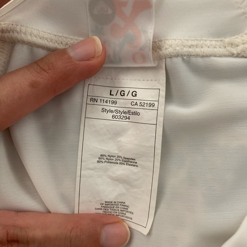 White Roxy Girl’s Rashguard - Picture 7 of 7